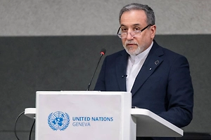 Арагчи: Иран извлёк уроки из прошлой войны и готов проучить США