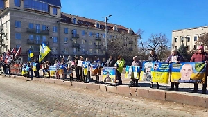 Матери и жёны тысячи пропавших бойцов 57-й бригады ВСУ вышли на митинг в Кировограде