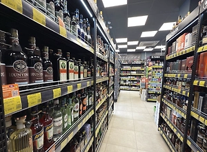 В Прикамье мужчина избил продавщицу за отказ продать алкоголь после 22:00