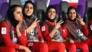 Женская сборная Ирана по футболу летит домой, отказавшись от убежища в Австралии