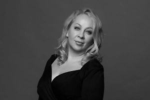 Разбившихся насмерть звезду «Склифосовского» и её дочку похоронили на малой родине