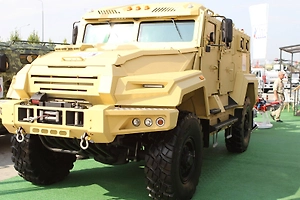 Российский бронеавтомобиль «Спартак» впервые заметили в столице Ирана