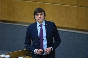 Кравцов: Переход на единые учебники по всем основным предметам завершится к 2028 году