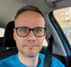 Поэтому на практике я бы советовал идти более простым и реалистичным путём: при разделе совместно нажитого имущества требовать с супруга компенсацию за то, что он распорядился общим имуществом не в интересах семьи. Соответственно, можно ставить вопрос о взыскании половины денежных средств, потраченных на покупку этой шубы.