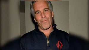 Хакер угрожал передать властям документы ФБР по делу Эпштейна в 2023 году