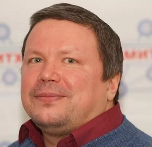 Первый признак — это головокружение, головная боль, тошнота. Фенол прежде всего воздействует на мозг. Он всасывается через кожу, через желудок, через слизистые. Если через слизистые, то ещё есть раздражение физических оболочек: кашель, чесание и всё такое. Но, в принципе, я думаю, что там ничего страшного нет, в брюках не может быть большого количества фенола. Упадок сил также является причиной отравления, отсюда — нежелание делать уроки.