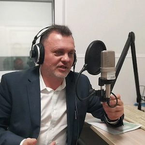 Гидрометцентр уже опубликовал сезонный прогноз на апрель – июнь 2026 года, а в центре страны весенние процессы в марте уже стартовали раньше обычного, но риск-карта по России будет очень разной: где-то вода, где-то огонь, где-то клещи.