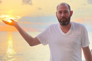 Живущий в Израиле Слепаков* признался, что не хочет терять связь с российской публикой