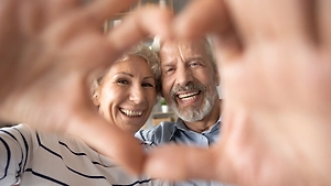 Секс после 80 — не миф: Как пожилые люди продлевают интимную жизнь