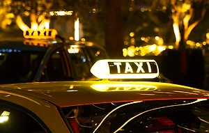 Минпромторг расширил список автомобилей для такси