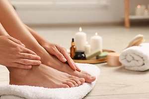 Эндокринолог объяснил, о каких болезнях говорит «огонь» в ногах