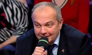 Я думаю, что чем короче праздники, тем ниже криминогенная обстановка. Это уже аксиома. Потому что во время праздников люди, понятно, расслабляются, начинают употреблять спиртные напитки в большом количестве. Когда, допустим, один-два дня, они знают, что завтра на работу, так не пьют, а где алкоголь — там криминал, а тут, когда майские огромные, — свободно, и можно всё. И вот это вот чрезмерное употребление алкоголя влечёт за собой последствия, очень нехорошие последствия. 