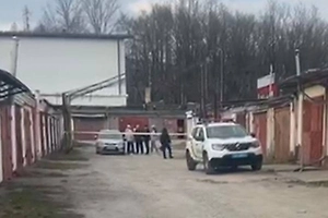 В Тернополе мужчина закидал группу оповещения ТЦК коктейлями Молотова