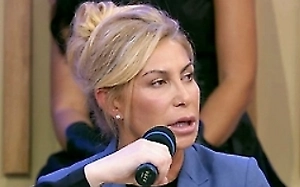 Особая категория — увольнение по соглашению сторон. Закон (ст. 78 ТК РФ) не фиксирует конкретные суммы, поэтому размер компенсации становится предметом переговоров. Именно здесь сотрудники чаще всего теряют деньги, недооценивая свою позицию.