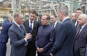 Медведев посетил Смоленскую область для контроля за гособоронзаказом