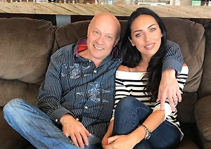 Алсу сообщила о смерти очень близкого для её семьи человека