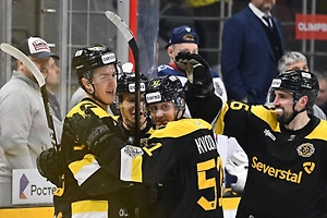 «Северсталь» сравняла счёт в серии плей-офф КХЛ с «Торпедо» 
