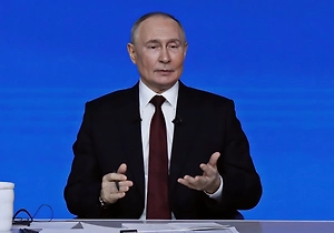 Путин: Культурная жизнь должна кипеть по всей России, а не только в столицах