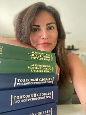 Раньше, чтобы в полной мере владеть языком, нужно было знать фразеологию. Сегодня этот механизм работает иначе.