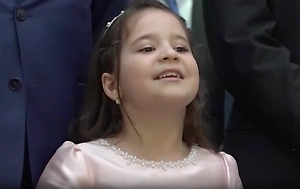 Девочка из Дербента в стихах поблагодарила Путина за Год единства народов России