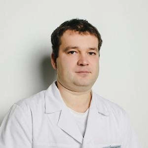 Бизнес по увеличению членов очень востребован. К сожалению, на сегодняшний момент эта услуга востребована среди молодёжи. Я сам удивляюсь, но запросов всё больше и больше. Это как с андрогенной алопецией у мужчин — возрастное. Почему-то мужчины все рванули увеличивать количество волос на голове, и почему-то большинство из них ещё увеличивают член.