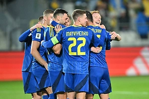 Украинских футболистов ограбили перед матчем со шведами