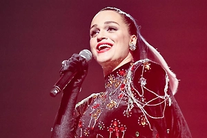 Певица Слава сходила в туалет в прямом эфире