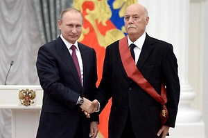 Путин назвал неожиданным решение Говорухина возглавить его предвыборный штаб