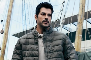 Фанатки скупили все VIP-билеты по 45 тысяч на спектакль Бурака Озчивита в Москве