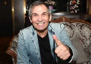 Вставший на ноги после череды болезней Бари Алибасов возродил «Интеграл» спустя 60 лет