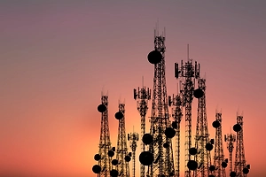 Ракеты США и Израиля ударили по зданию гостелерадиокомпании Ирана в Тегеране