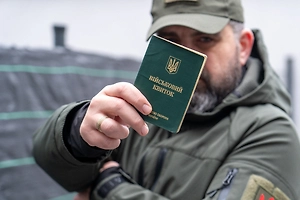 В Хмельницкой области жители всем двором вырвали мужчину из лап ТЦК