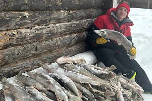 Уникальная река в ХМАО подарила рыбакам полтонны вкуснейшей рыбы