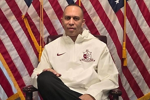 Лидер демократов в Палате представителей Джеффрис призвал к смене режима в США