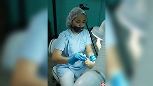 Подолог из Якутска установила рекорд России, сделав педикюр 81 клиенту за сутки