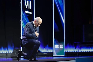 Пашинян извинился перед беженкой из Карабаха, на которую наорал в метро