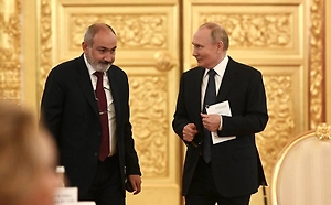 Путин и Пашинян созвонились: о чём говорили Москва и Ереван