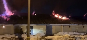 В подмосковных Химках загорелся мебельный цех