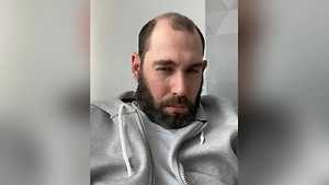 Слепаков* поругался с пенсионерами в Израиле во время раздачи гуманитарки