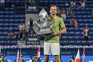 Теннисисты Рублёв, Хачанов и Медведев прибыли в Стамбул из Дубая