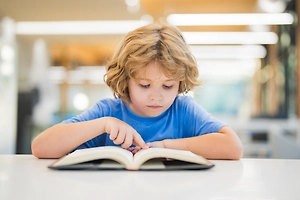 «Кешбэк», «туфля» и «лабубу»: «Грамота.ру» раскрыла главные языковые сомнения россиян
