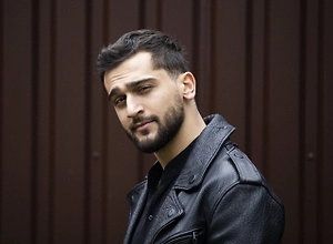 Голос на пределе: JONY экстренно отменил выступления и проходит серьёзное лечение