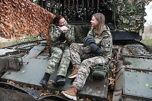 Не только хранительницы очага: Кем служат казачки в зоне СВО