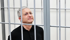 Суд отказал Тимуру Иванову в отправке на СВО