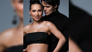 Возлюбленный попавшей в онкореанимацию Лерчек призвал молиться за неё