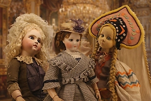Медведь цесаревича Алексея и куклы-модницы для его сестёр: Как игрушки «учили» детей XIX века жизни