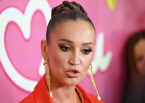 Критик Соседов сравнил Бузову с Мадонной и назвал её трудолюбие талантом