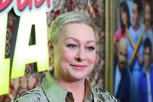 Мария Аронова появилась на премьере фильма вместе с детьми и внучкой