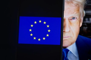 Евросоюз пообещал не мешать Трампу помирить Россию с Украиной