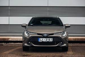 Toyota после ухода из России зарегистрировала бренд Avensis